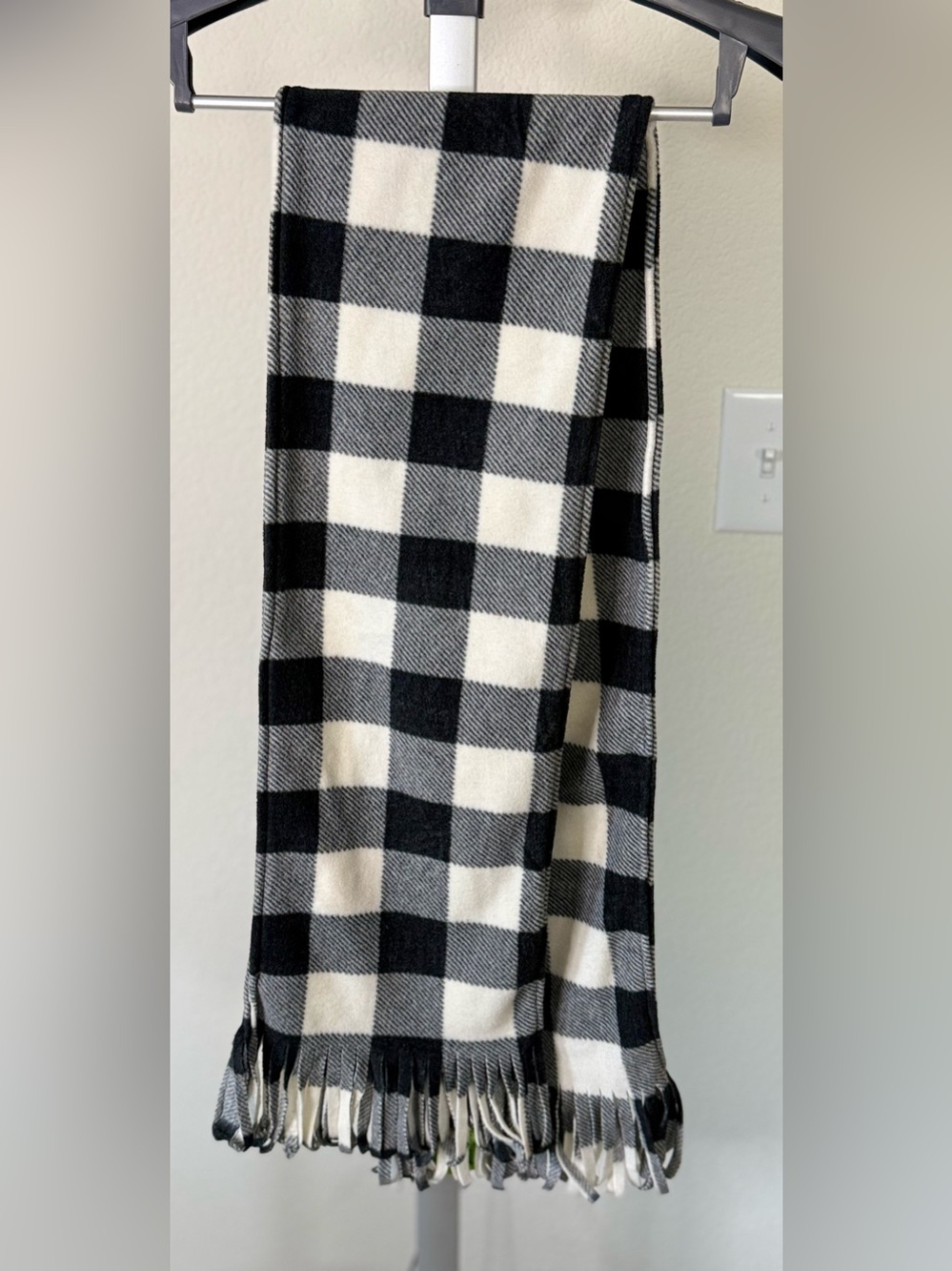 Black & White Buffalo Check Fringe Scarf